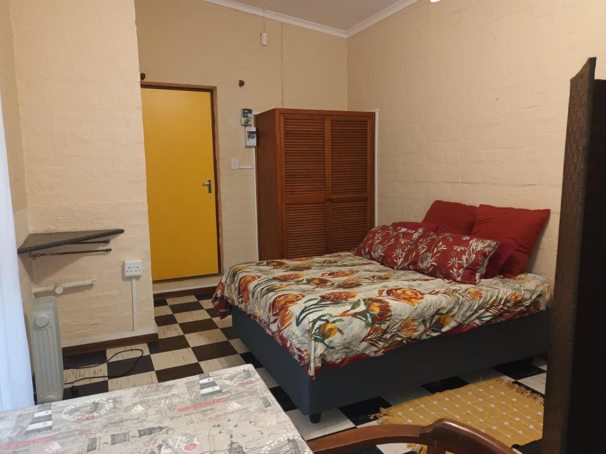 Peaceful 1-Bedroom Granny Flat In Sunnyside Grahamstown Exterior foto